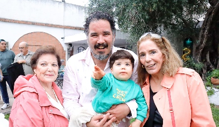  Lourdes, Juan Pablo Meade, José Pablo Meade y Ana Elena Zamacona.