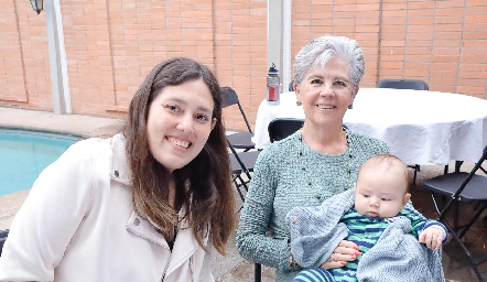  Marisol Ramírez, Flora Martínez y José María Rosillo.