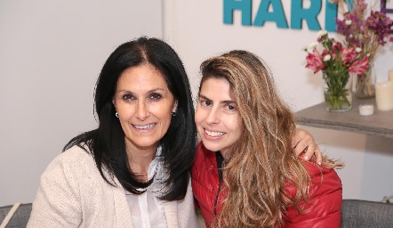  Yara Nagore e Isa Garza.