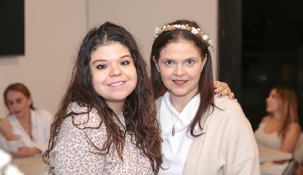  Mariana y Cecy Ponce.