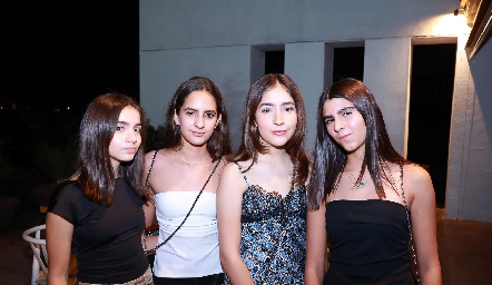  María Inés Rueda, María Güemes, Isabella Lafuente y Nelly .