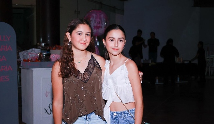  Alexa Calzada y Emilia Galán.