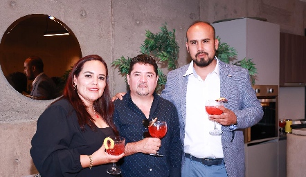  Aracely Torres, Miguel Ángel y José Zaragoza.