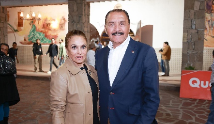  Esther Ortiz y Ezequiel Guel.