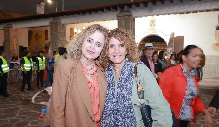  María de la Luz López y María Dolores Hernández.