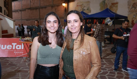  Marijó Medina y Marcela Alcalde.