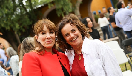  Patricia Espinosa y Verónica Alcalde.