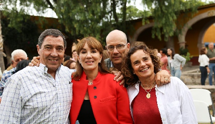  Joaquín Valle, Patricia Espinosa, Kanki Espinosa y Verónica Alcalde.