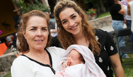  Anabel Valle, Mónica Garza y Paula de Luna.