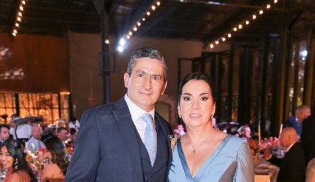  Francisco Escobedo y Cecilia Montelongo.