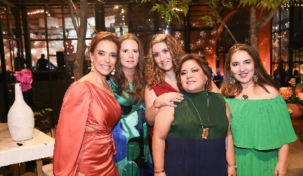  Nicole Torres, Rosalinda Hernández, Marie Díaz Infante, Elsa Montante y Blanca Saenz.