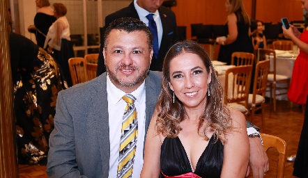  Mauricio Armendáriz y Elizabeth Lopez.