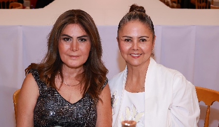  Judith Herrera y Araceli Flores.