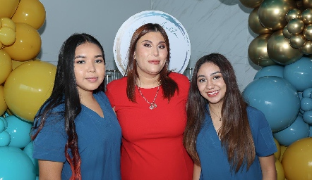  Dra. Laura Guillén, Gema Pérez y Natalia Gómez.