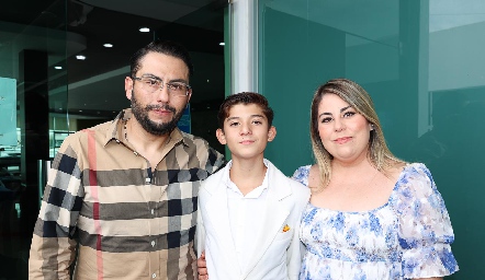  Claudia Guillén, Alay Leyva y Guillermo Guillén.