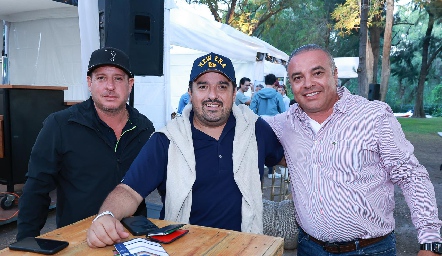  Ames Roce, Federico Cantú y Carlos.