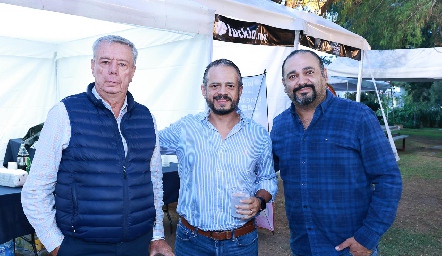  Patricio Jourdain, Miguel Delgado y Miguel Hernández.