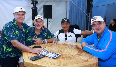 Jorge González, Juan Carlos Ruiz, Juan Carlos Reyes y Víctor Solís.