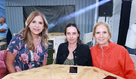  Gaby Godínez, Marcela Alcalde e Ivette Coulon.