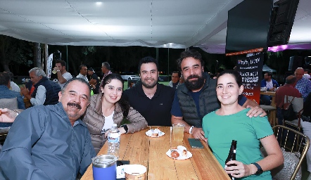  Eugenio, Fernanda Mendizábal, Abraham Gil, Mauricio Moreno y Cristina Mendizábal.