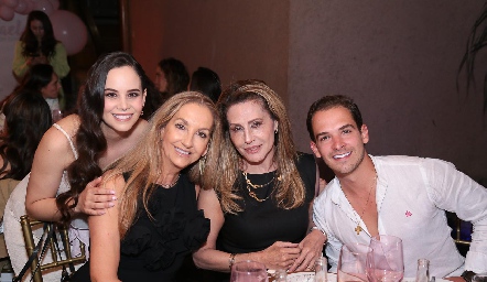  Alynn Ruiz, Elizabeth Eichelmann, Inés Castañón y Gerardo Ruiz.