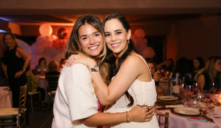  Paulina Leiva y Alynn Ruiz.