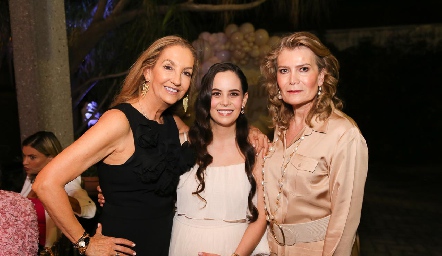  Elizabeth Eichelmann, Alynn Ruiz y María Amelia Vargas.