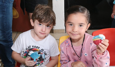  Santi y Mari.