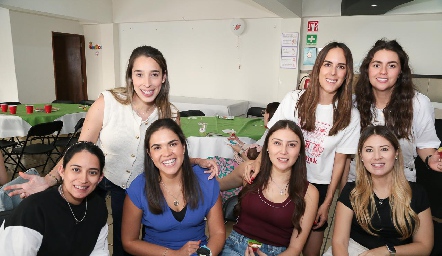  Alejandra Quesada, María José Ascanio, Yuli Valle, Lili Medina, Clau Antunes, Victoria Álvarez y Ale Puente.