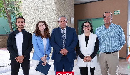  Santiago, Elena Gómez, Marco Edgar Vargas, Karla López y Oscar Sotelo.