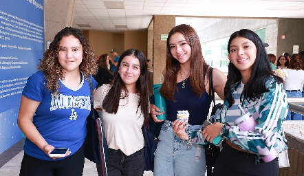  Daniela, Paulina Pineda, Sofía Martínez y Valentina.