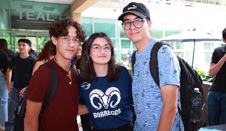  Esteban Jiménez, Alejandra Montero y Pablo Castillo.