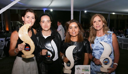  Paulina Vivanco, Mariana Acebo, Lorena Torres y Gaby Godínez.