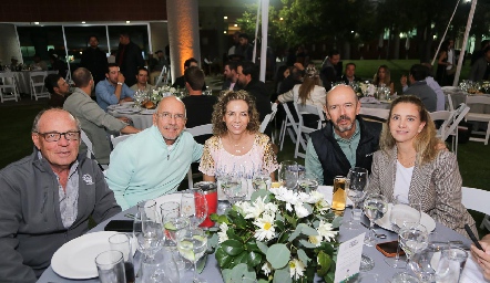  Gustavo Patiño, Marcelo Meade, Gaby Cubillas, Ricardo Meade y Karina Navarro.