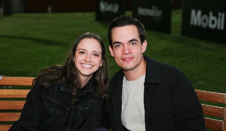  Regina Meade y José María González.