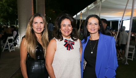  Elsa Castillo, Norma Ramírez y Alejandra Mireles.