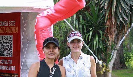  Lorena Torres y Paulina Vivanco.