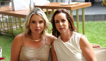  Karla Saucedo y Alejandra Ávila.