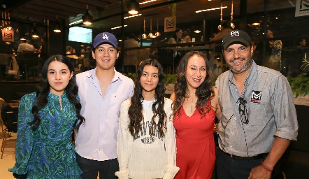  Ana Paula, Diego Ortiz, Sode Ortiz, Laura Pedroza y José Abel Ortiz.