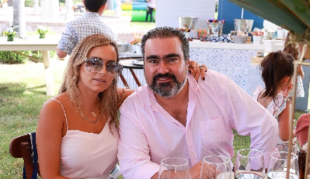  Patricia Estrada y Juan José Leos.