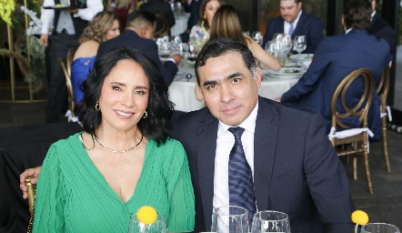  Alma Rosa Méndez y Javier Hernández.