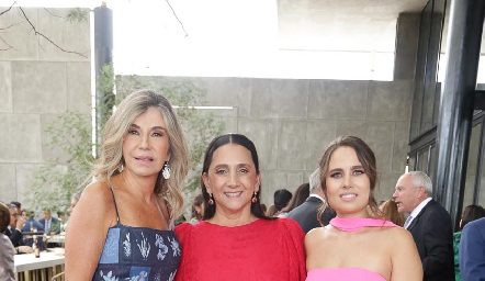  Márgara García, Eda Gocher y Nuria Alcalde.