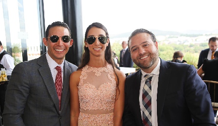  Antonio de Reza, Camila Lozano y Rodrigo Leos.