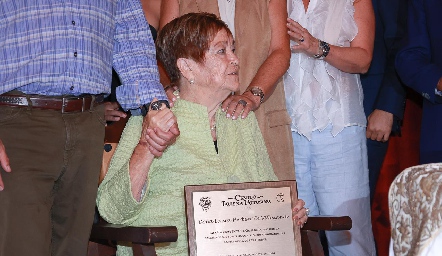  Doña Laura Herbert de Villasante.