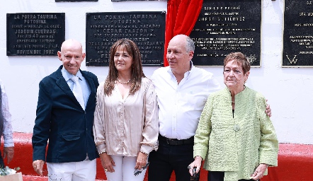  Jorge Gutiérrez, Paulina Gordoa, Joaquín Guerra y Laura Herbert.