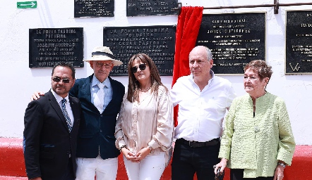  Guillermo Leal, Jorge Gutiérrez, Paulina Gordoa, Joaquín Guerra y Laura Herbert.