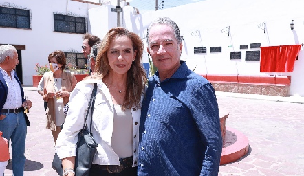  Cecilia de la Torre y Jesús Torre.