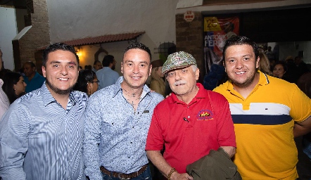  Eliseo Torres, Silvano Torres, Noé Lara y Adolfo Torres.