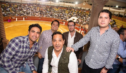  Benjamín Leal, Rodolfo Uresti, Gabriel Saucedo, Rodrigo Agundis y Juan Roman.