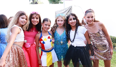  Valeria Zermeño, Sofía Romero, Isa Molina, Vale Vallejo, Sofía Chevaile y Alexia Zapata.